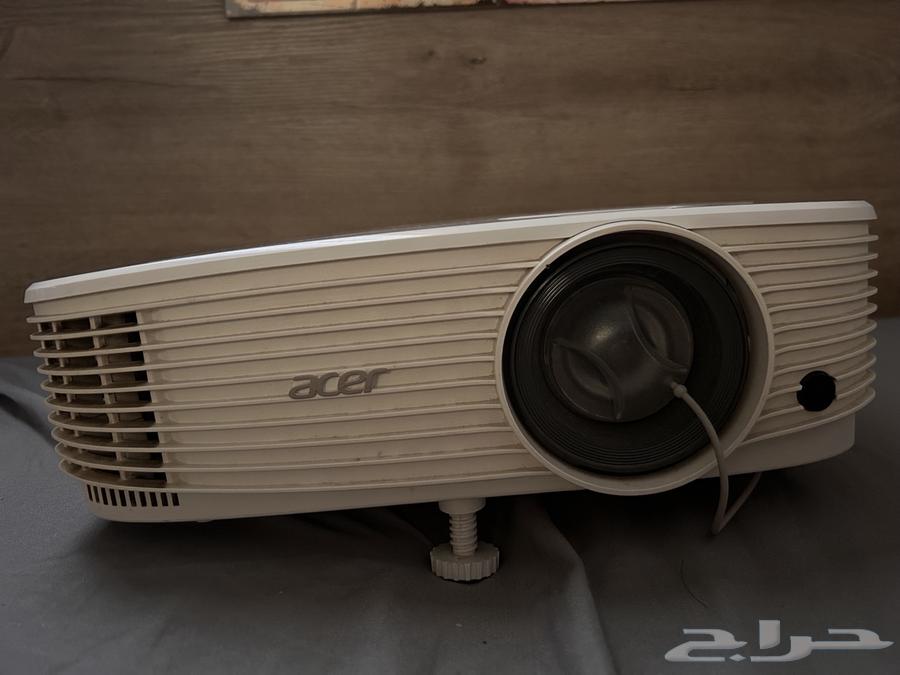 Acer P1350WL Projector Used in Good Condition64416267778691112
