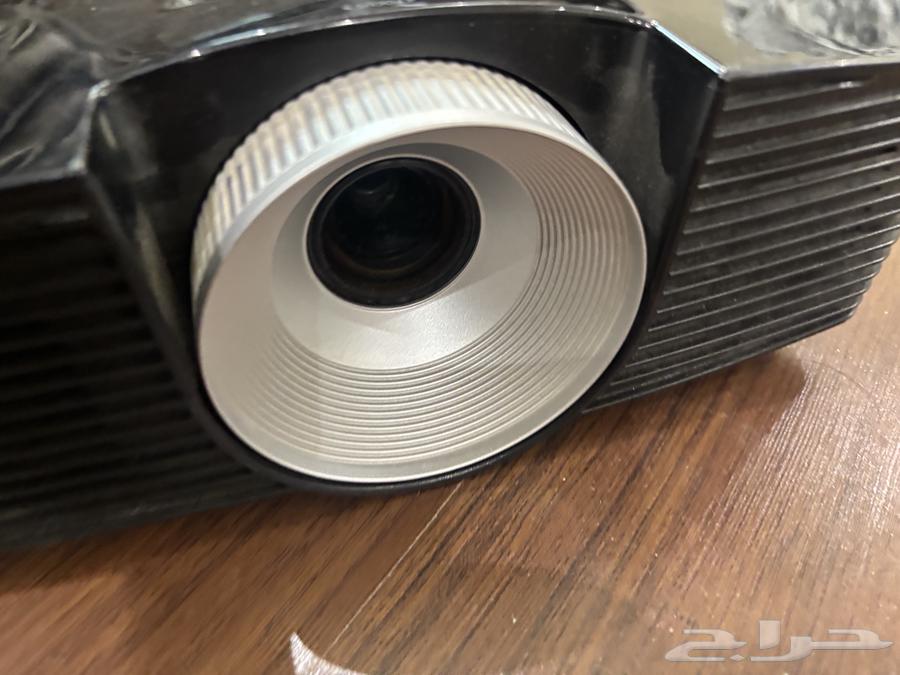 Projector64414833109891110