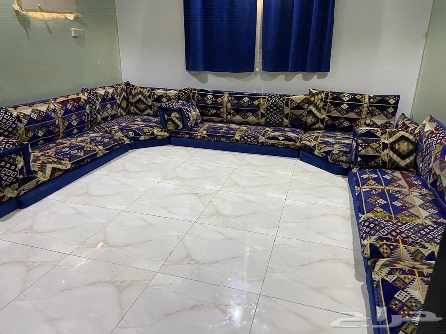 Floor seating64417332914434110