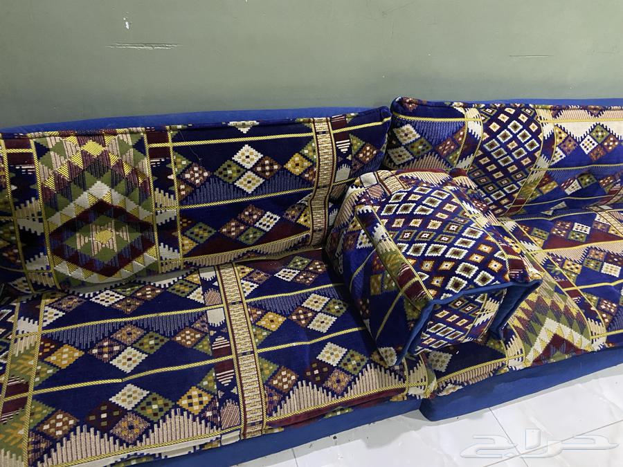 Floor seating64417332914434114