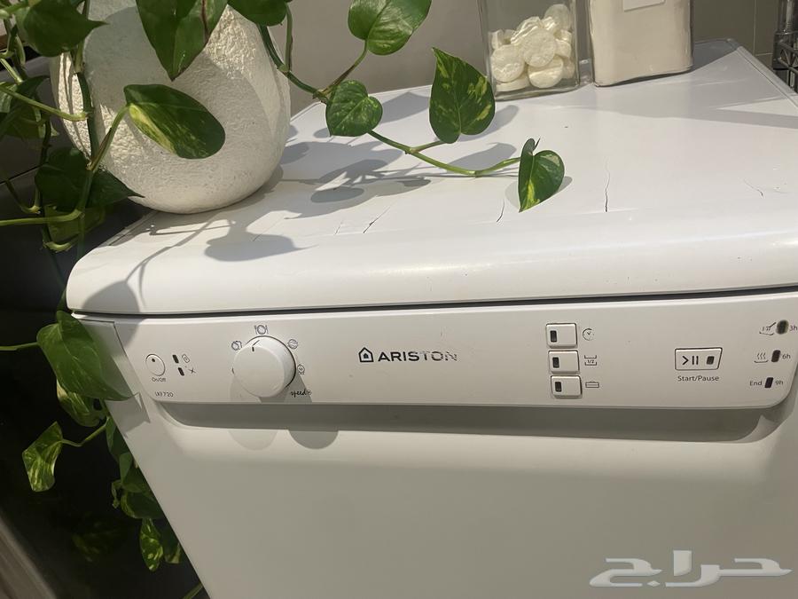 غسالة مواعين ارستون بحالة ممتازه64416875343233110