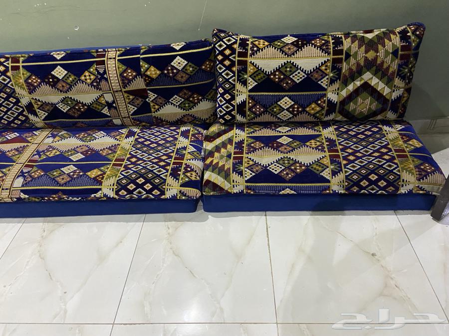 Floor seating64417332914434111