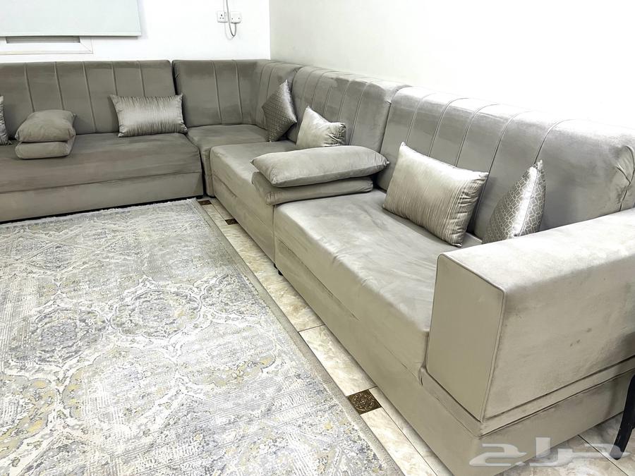 Sofa with carpet64417685291011111