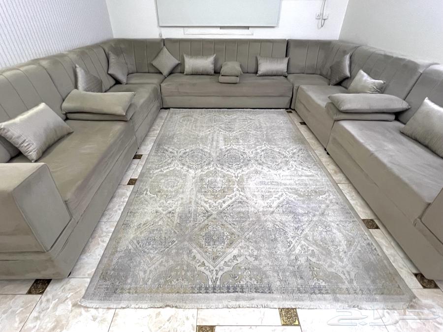 Sofa with carpet64417685291011112