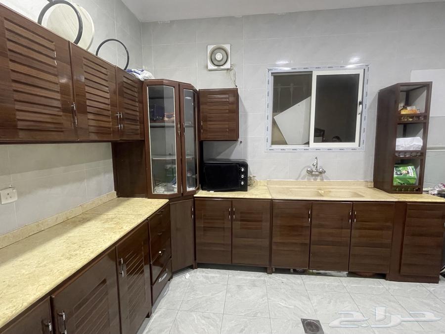 مطبخ كبير للبيع شبة جديد64413652653827111