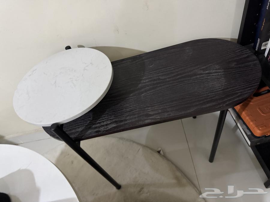 Ice maker in excellent condition with table64416148097410112