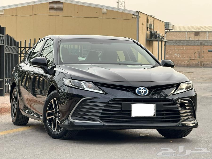 تويوتا كامري 2023 ممشى 80 الف بودي خالي من الرش64576492730498111
