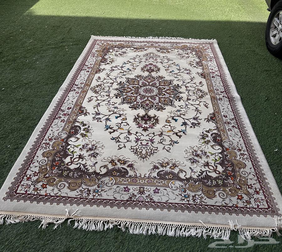 Excellent condition carpet64414329112963111