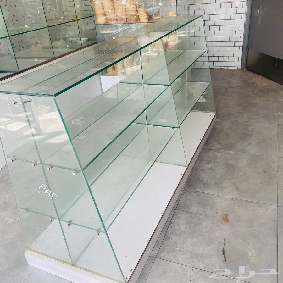 دولاليب زجاجيه مع قاعده خشب وبديل رخام للبيع باقل سعر64415733225346112