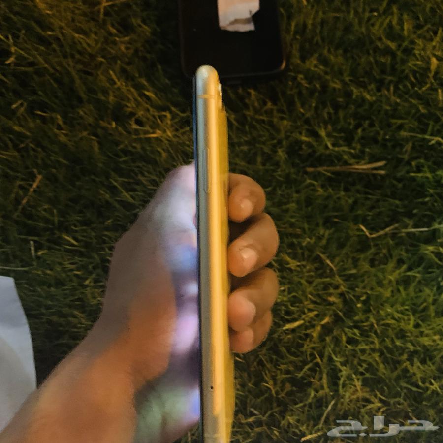 iPhone XR, the phone has a replaced back and battery, grade A64416014664321112