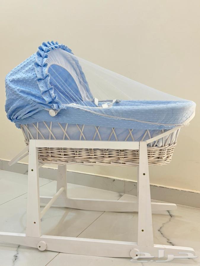 New baby bed, less than two months old, in excellent condition64413997685122111