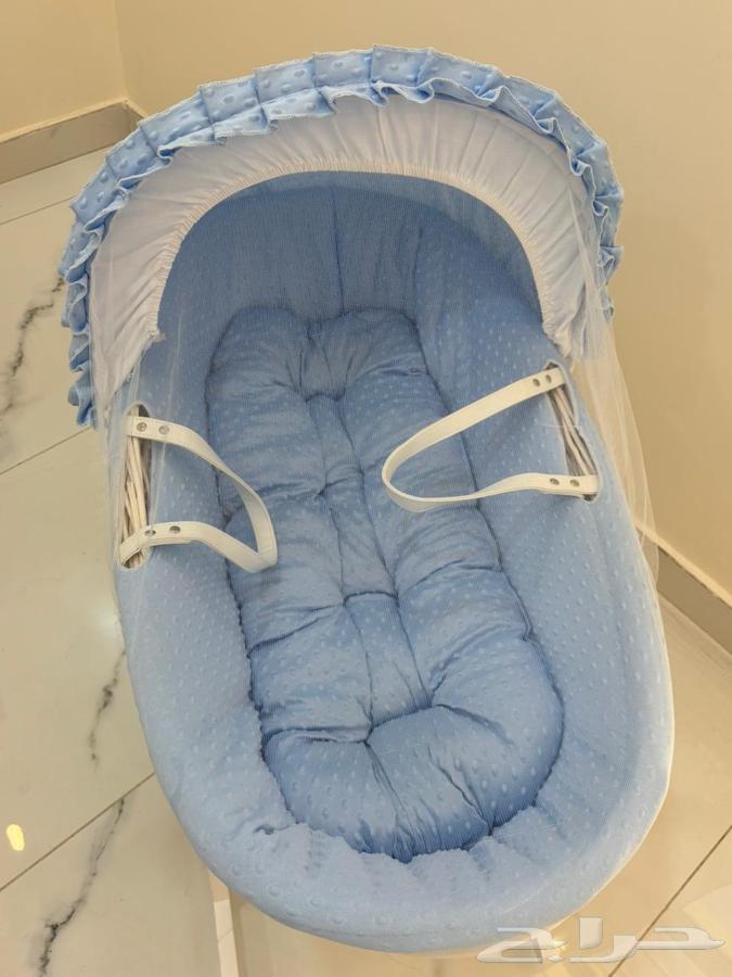 New baby bed, less than two months old, in excellent condition64413997685122110