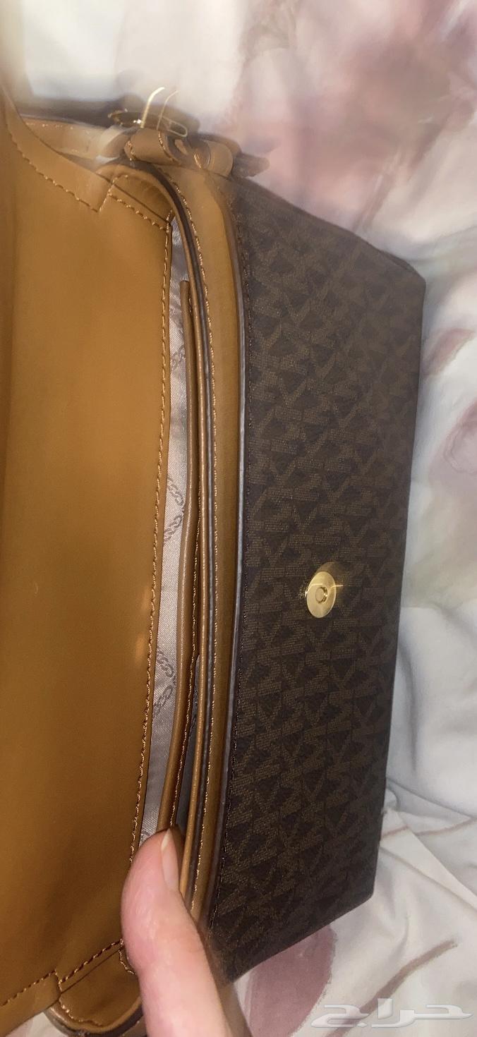 شنطة مايكل كورس اصلية64416281025025114