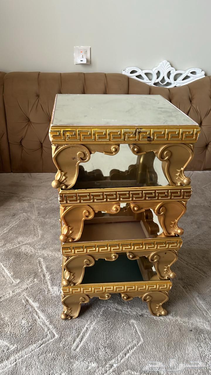 Serving tables64416267741313110