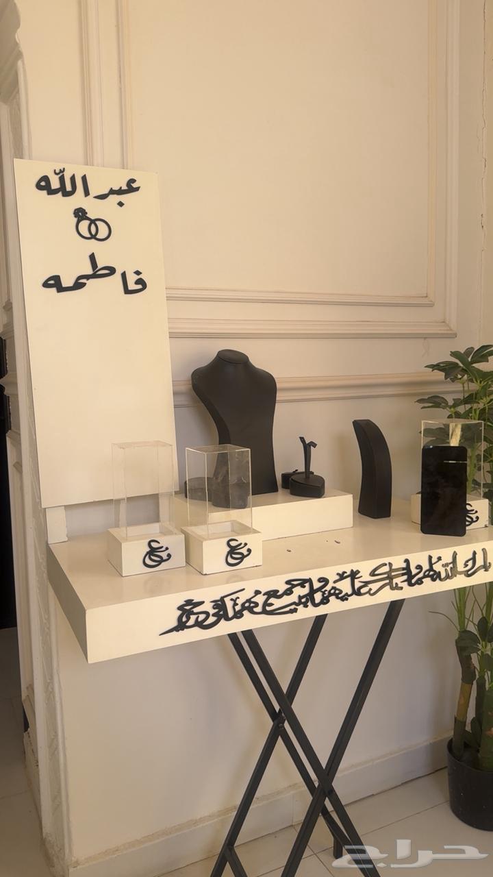 طاوله ملكة جاهزة بالكامل وفستان ملكة جديد64416822557442110