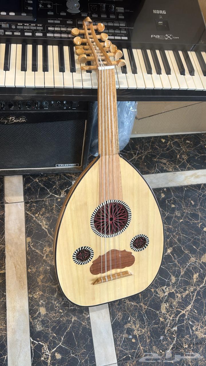 الة عود مع شنطة وريش 350 ريال فقط شامل التوصيل64415814348929114