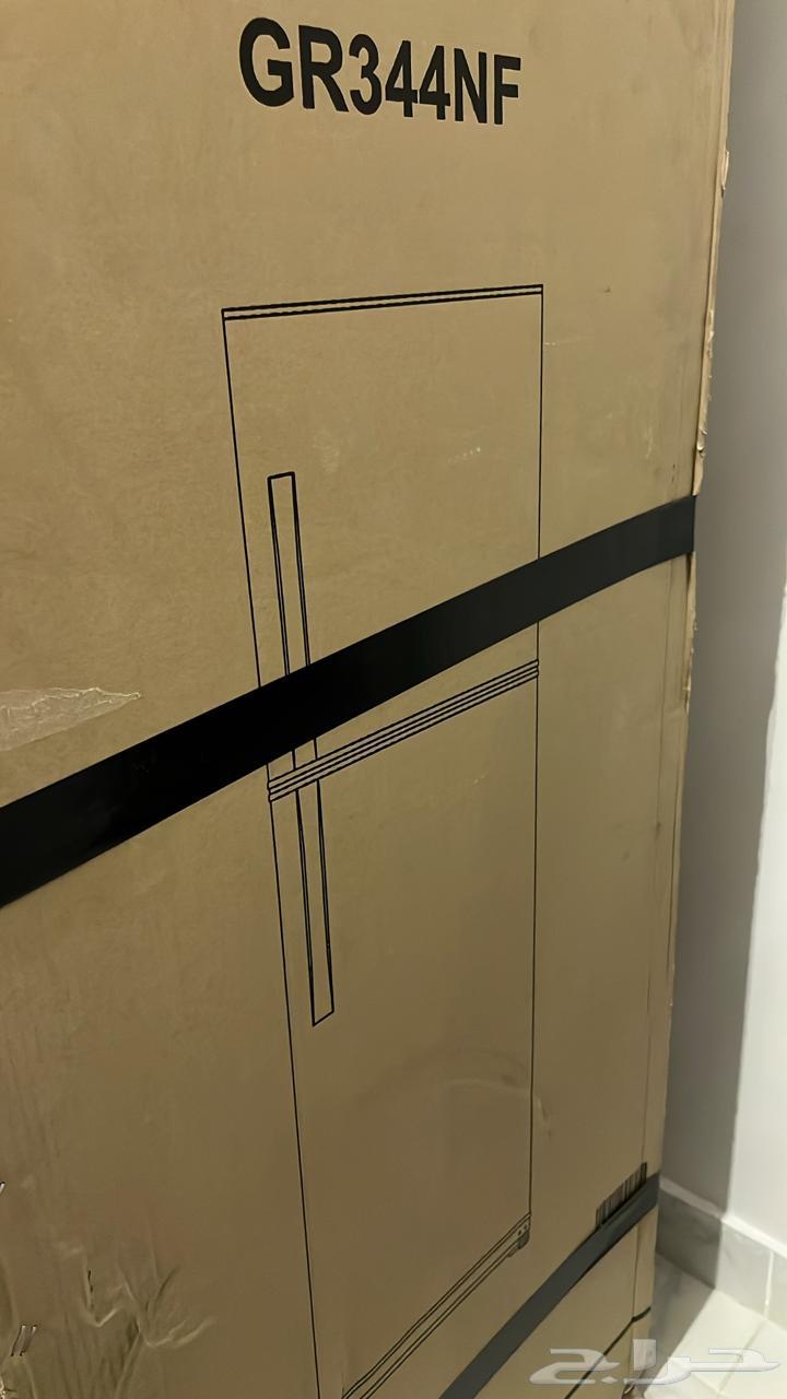 New General refrigerator, brand new, unused in original carton64416994600194111