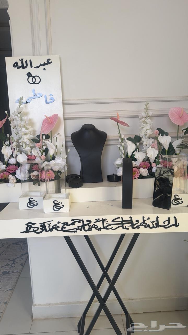 طاوله ملكة جاهزة بالكامل وفستان ملكة جديد64416822557442111