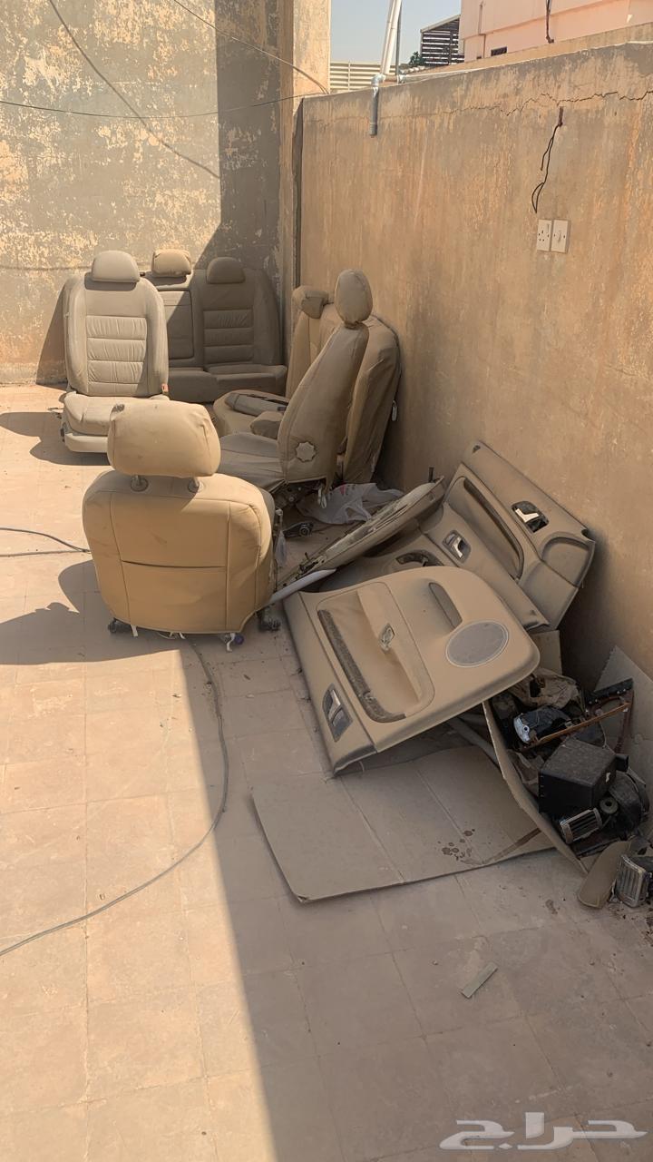 مراتب سكودا سوبر بي نظيفه مع عدد 4 ديكورات أبواب64413851457923114