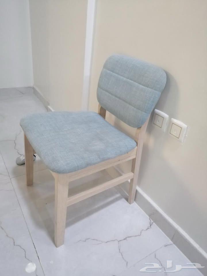 Dining table with 6 chairs and dressing table64415491560706111