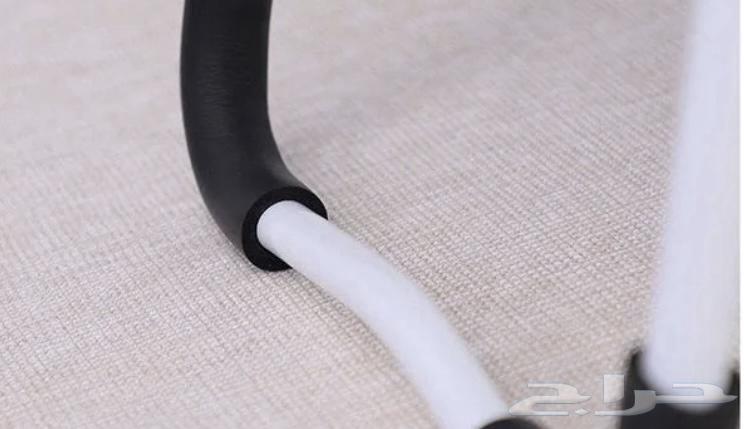 Small table for studying or working64413098882690113