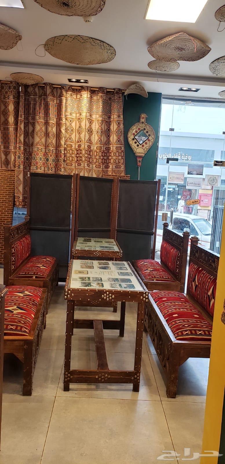 للبيع كراسي وطاولات اثاث شعبي لمطعم شعبي64417278682370111