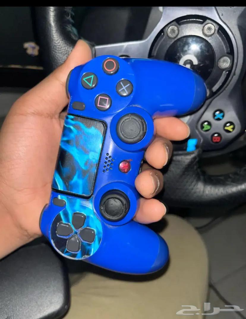 سوني4سلم مع اليد مستعمل4شهور ع الشرط السوني نضيف64418744054658111