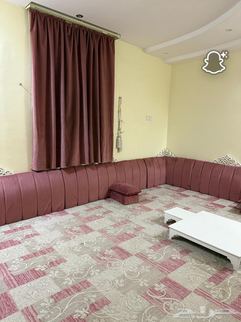 مساند للبيع نظيفة جدا  مع جميع الاغراض64418526198658112