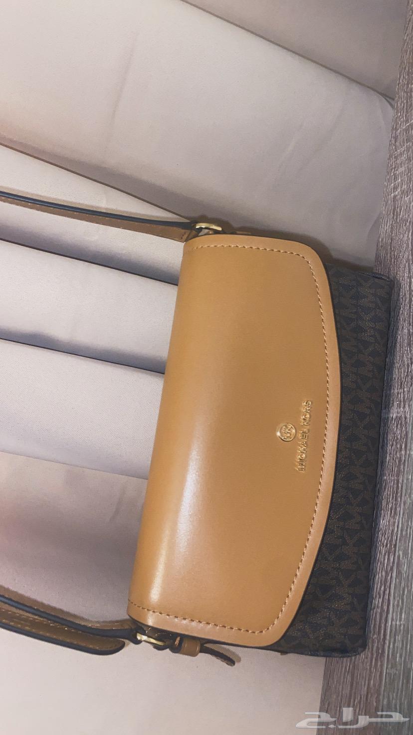 شنطة مايكل كورس اصلية64416281025025110