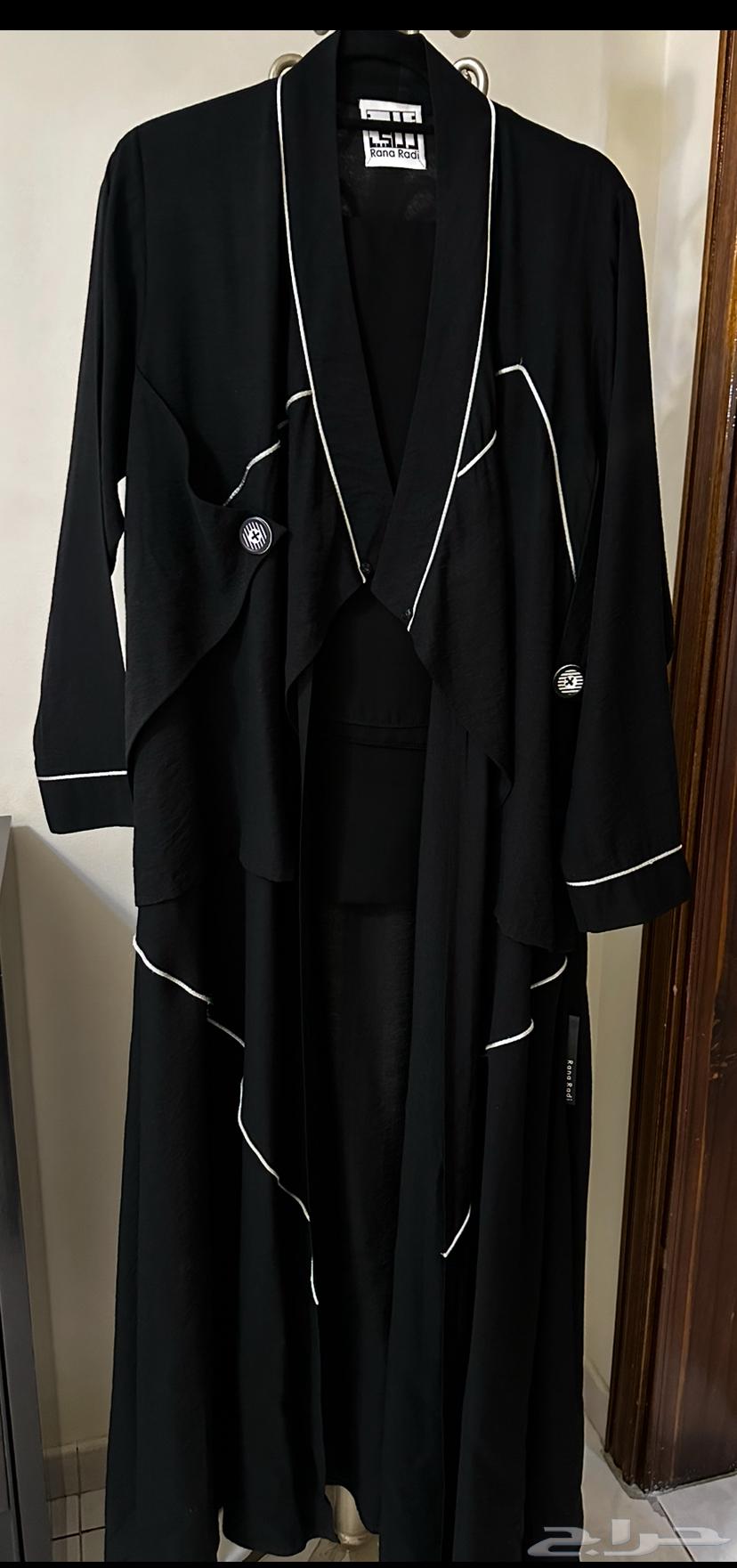 عبايه نظيفه من مصممه بنص السعر64418661946754110