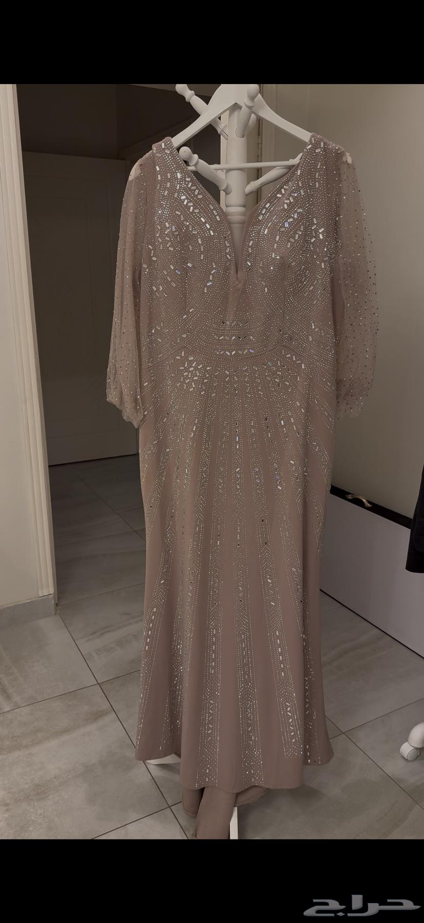 فساتين مستعمله للبيع .. انلبست يوم واحد64413665920386114