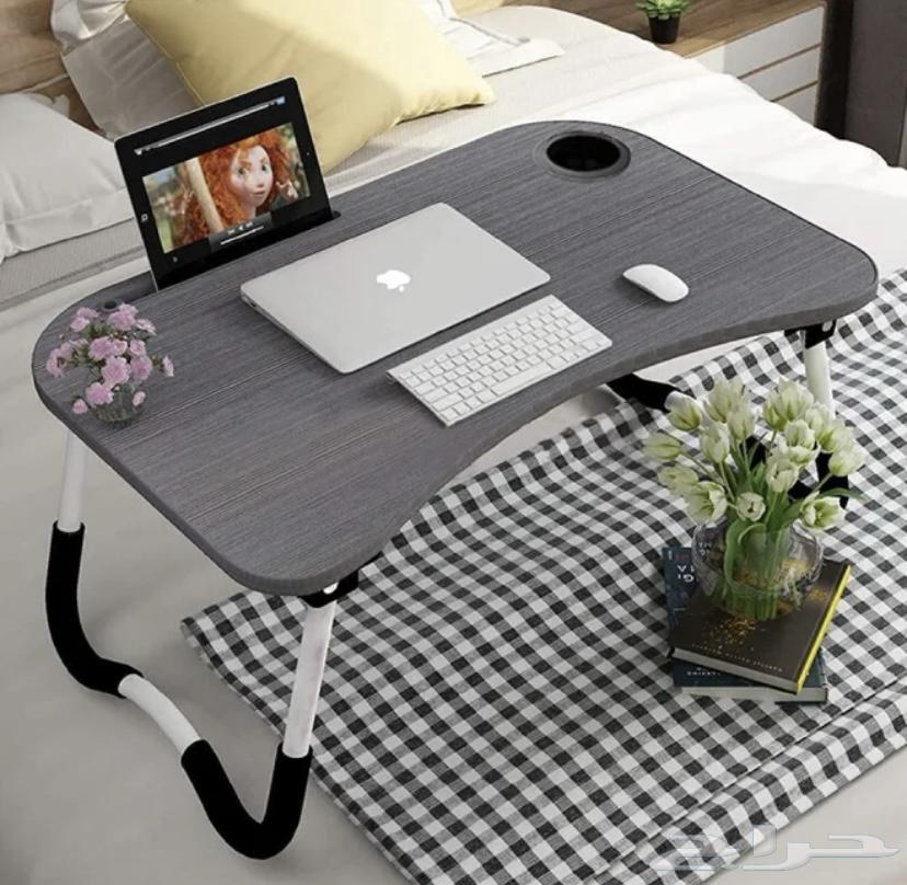 Small table for studying or working64413098882690111