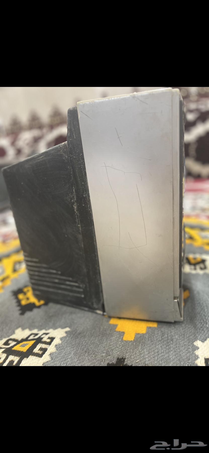 للبيع تلفزيون قديم توشيبا شغال يوجد ملاحضات موضحه حد 10064418676012802113