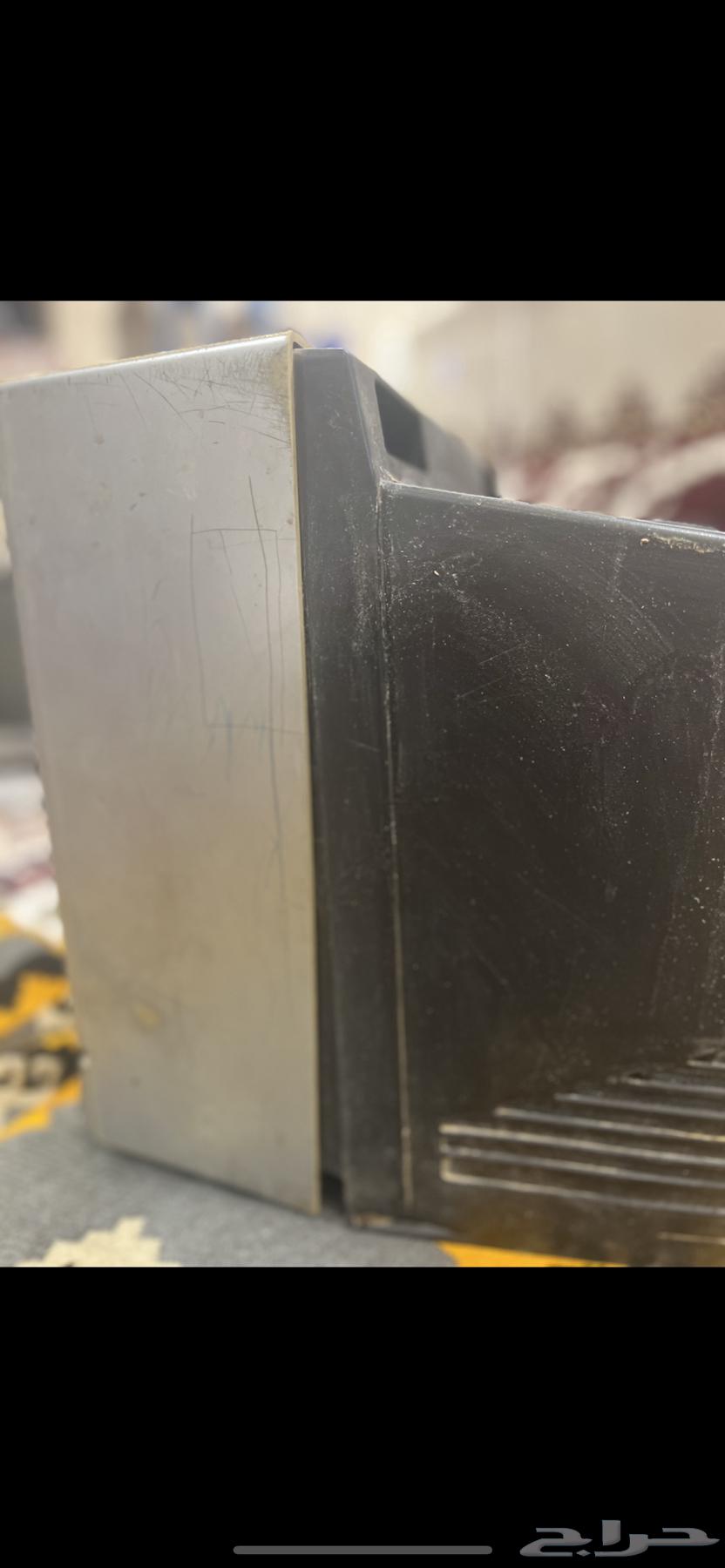 للبيع تلفزيون قديم توشيبا شغال يوجد ملاحضات موضحه حد 10064418676012802114