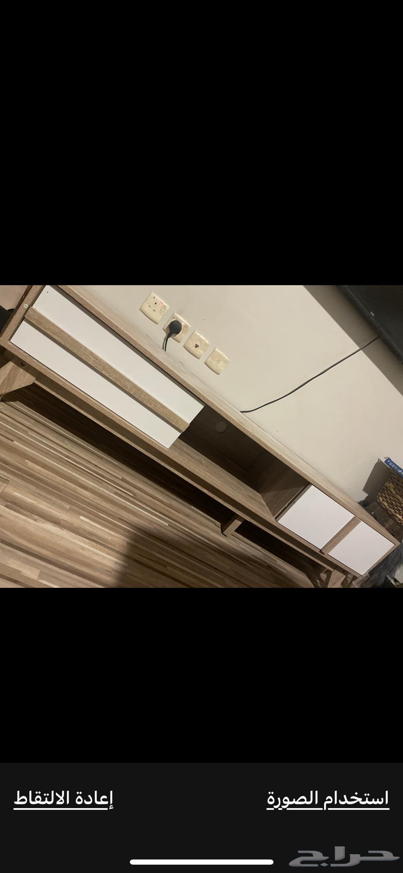 طاولة تلفزيون مستعمله بحاله جيده64419224998913110