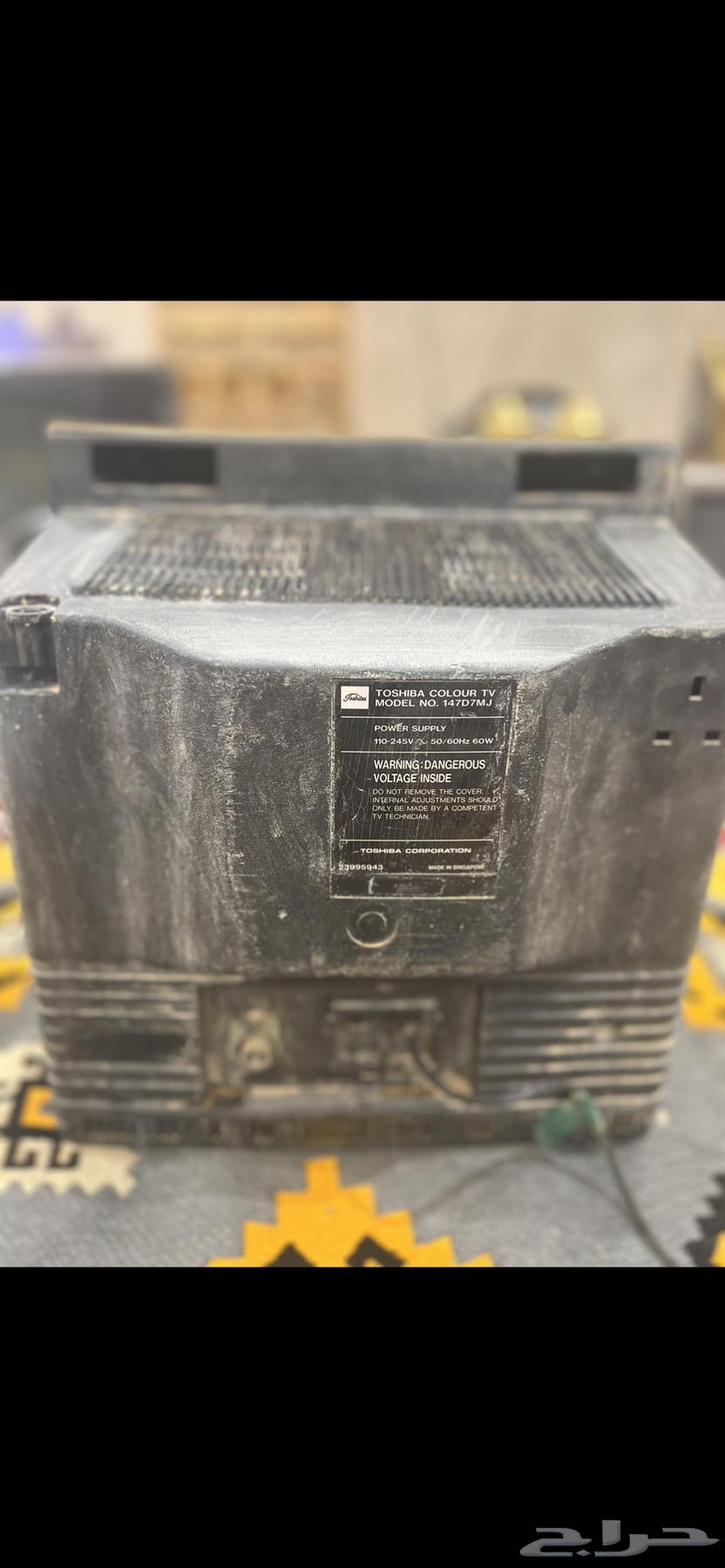 للبيع تلفزيون قديم توشيبا شغال يوجد ملاحضات موضحه حد 10064418676012802111