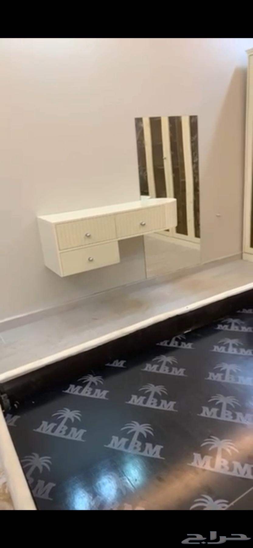 تسريحه مع كرسي نوم 200 180 مستخدم64412829698051110