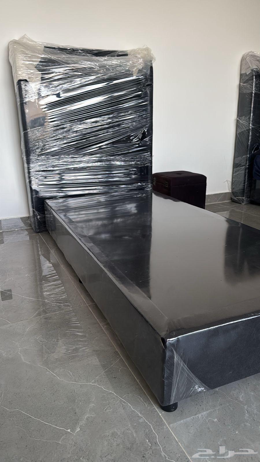 سرير نفر للبيع اللون اسود مستعجل64414726568450112