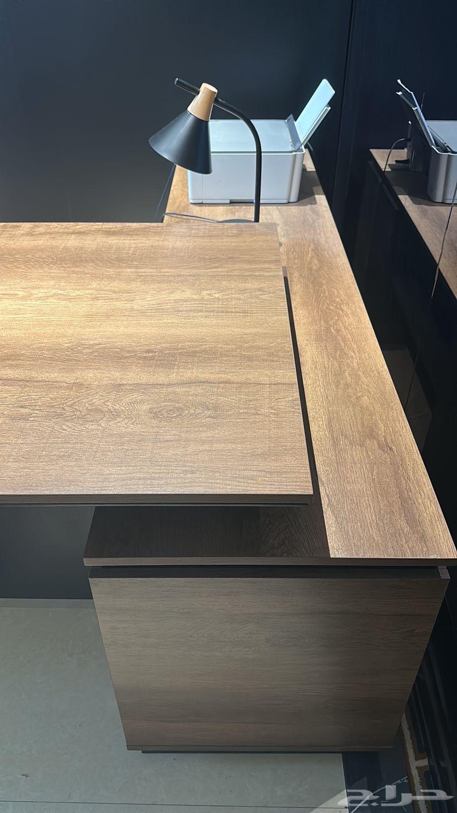 مكتب جديد64417211177219112