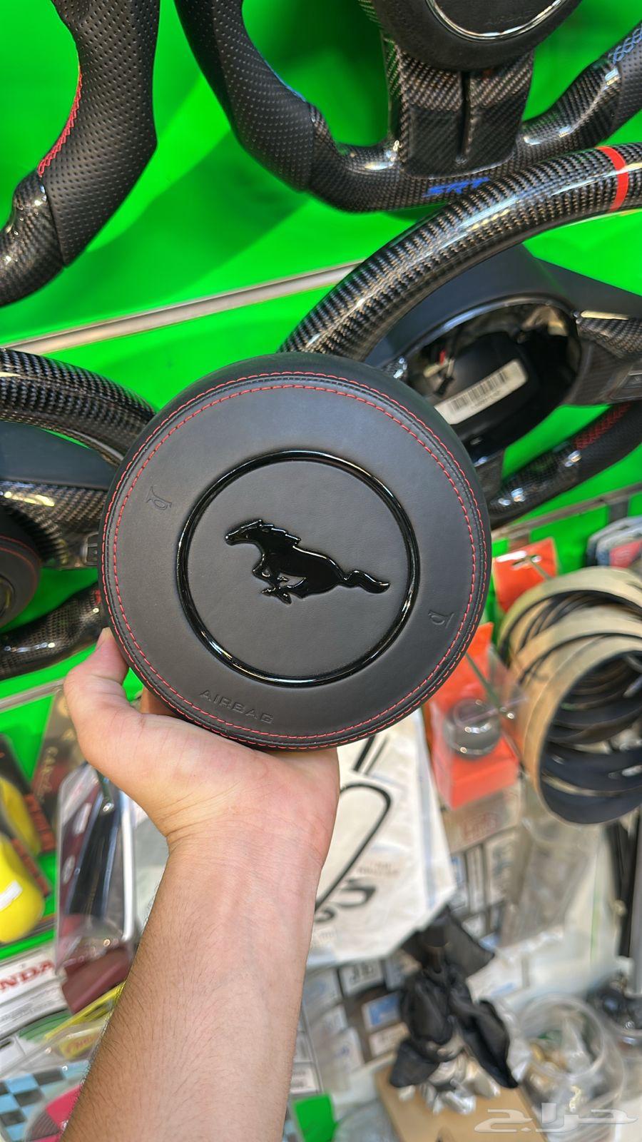 Mustang64573824943618112