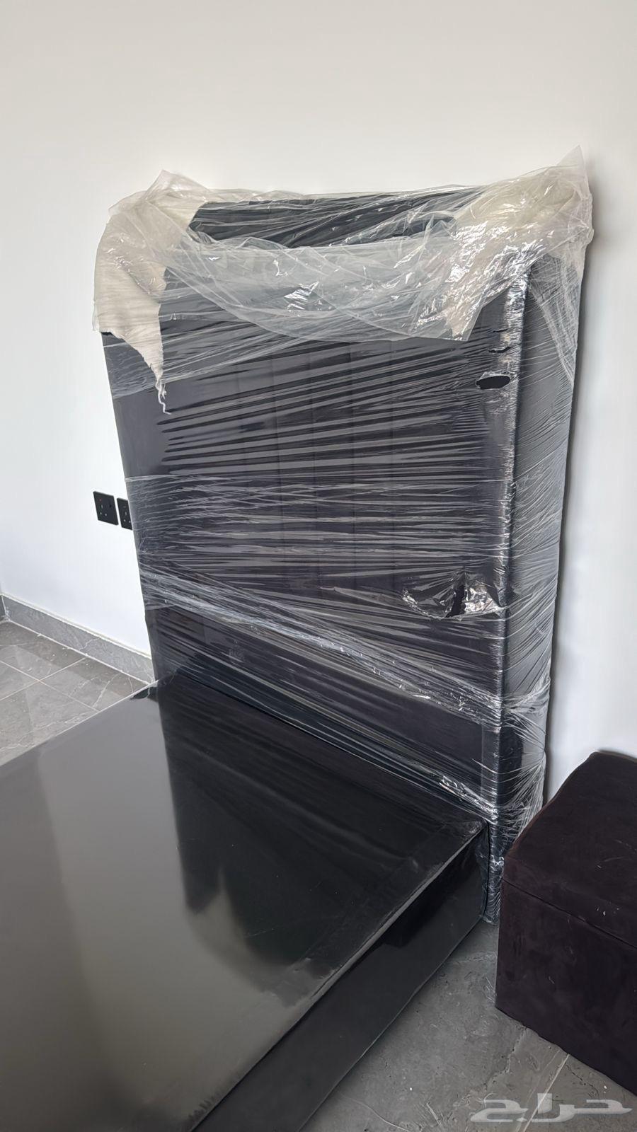 سرير نفر للبيع اللون اسود مستعجل64414726568450110