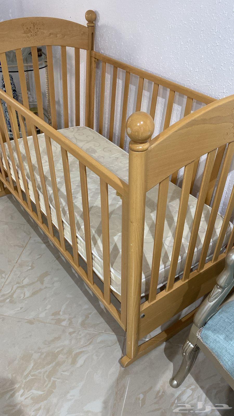 سرير أطفال   مفرشة 3  1   دولاب كتب   مكيف للبيع  ا64412789196034113