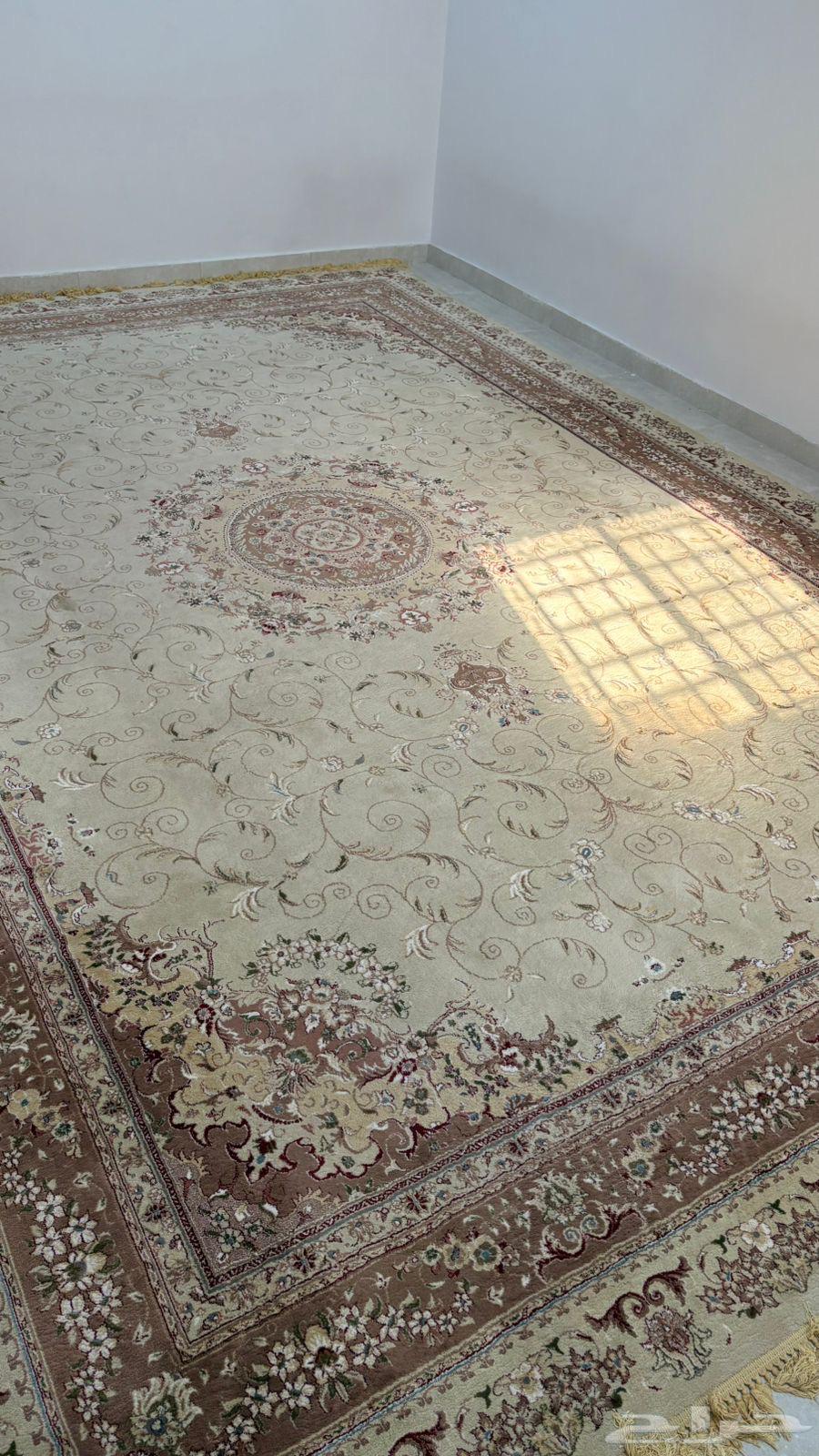 للبيع سجادة تركية نظيفة مستعجل وسعر مناسب64413167068547110