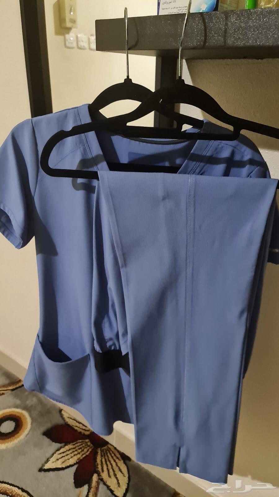 زي طبي (Scrub) نسائي للتخصصات الطبيه للسنة التحضيرية64414474772353110