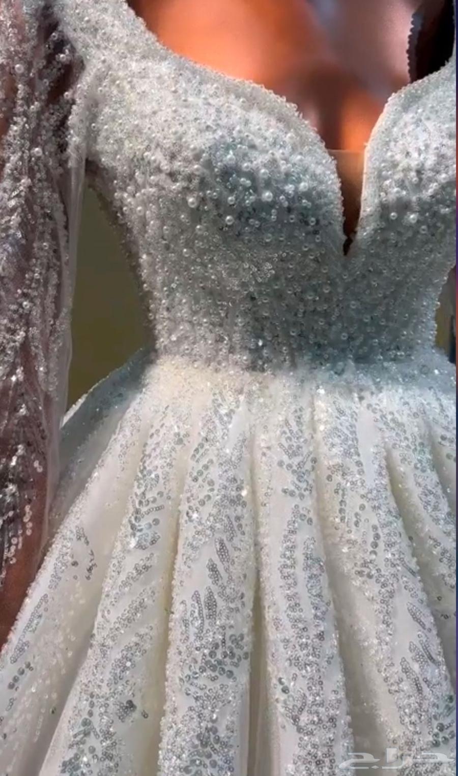 فستان زواج نضيف لا يحتوي على اي شق او تلف معاه شرعه ب 50064414355739137110