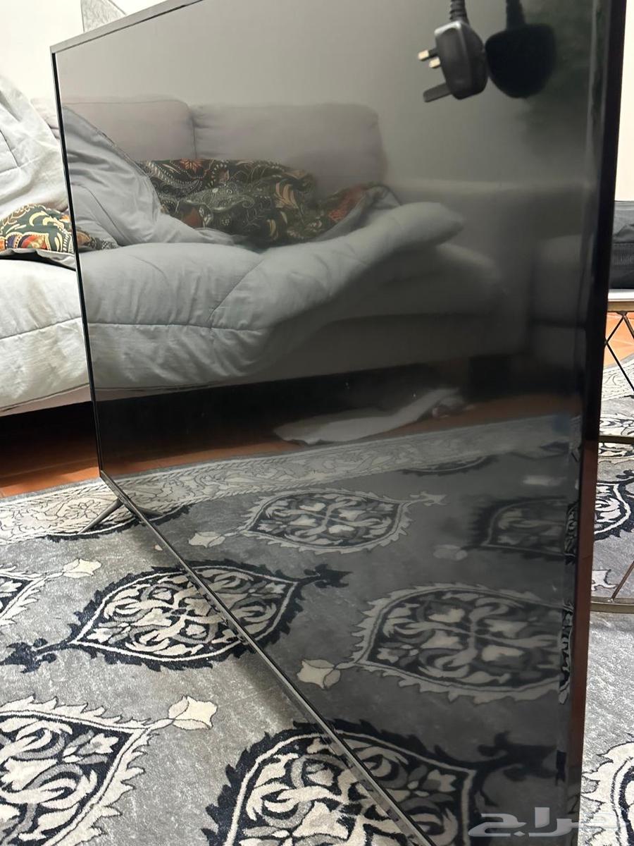 شاشه 65بوصه للبيع على سومه نظيفه جدا64415101227266110