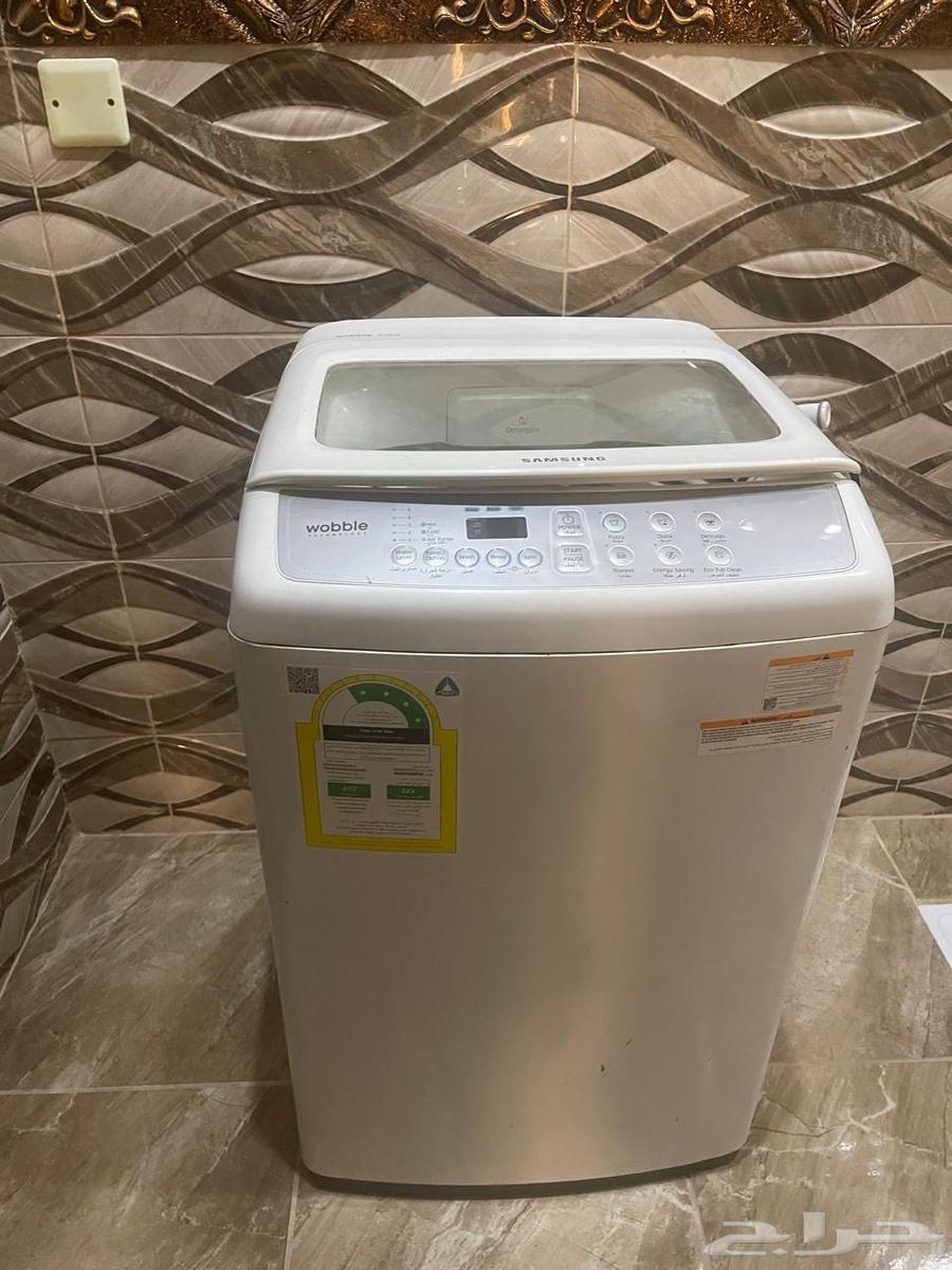 غسالة نضيفه جدا ومدخل وطاولات للبيع64416267620227112