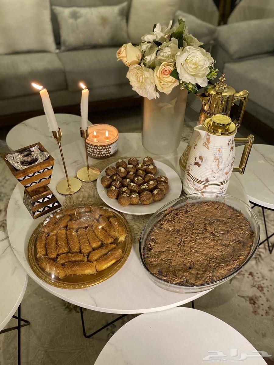 طاولة ضيوف كبيره و4 صغيره64418404000001110