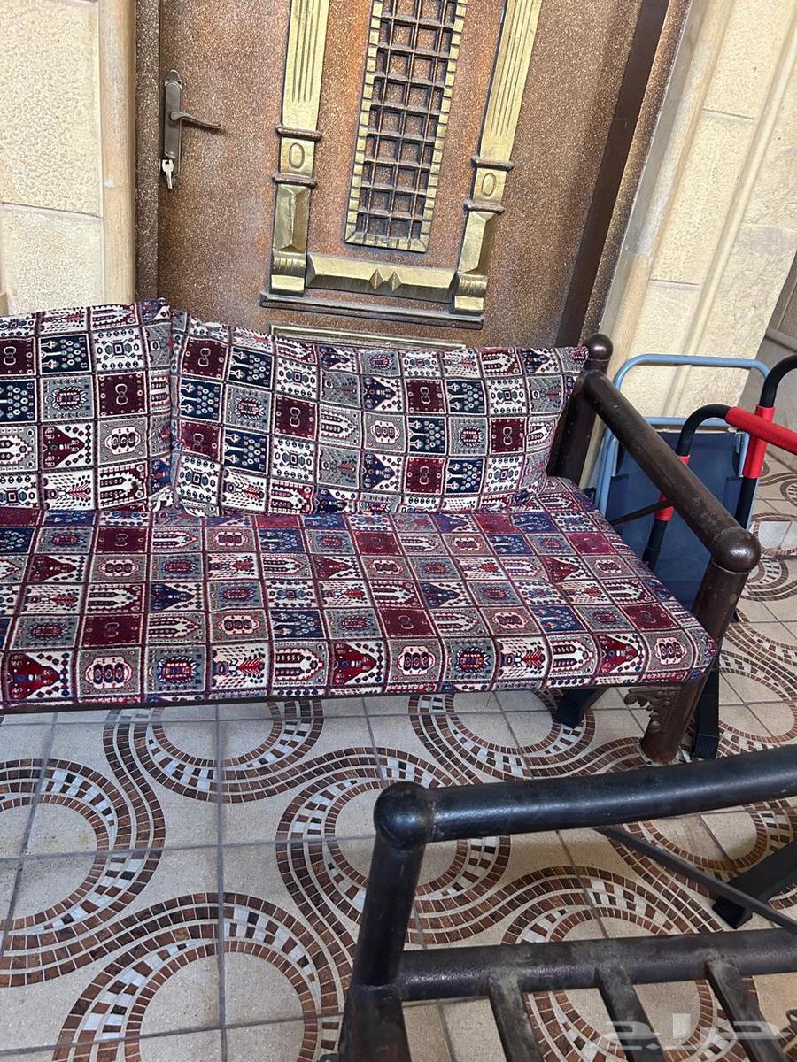 مراكيز   كراسي حديد   جلسة خارجيه64412292656259111