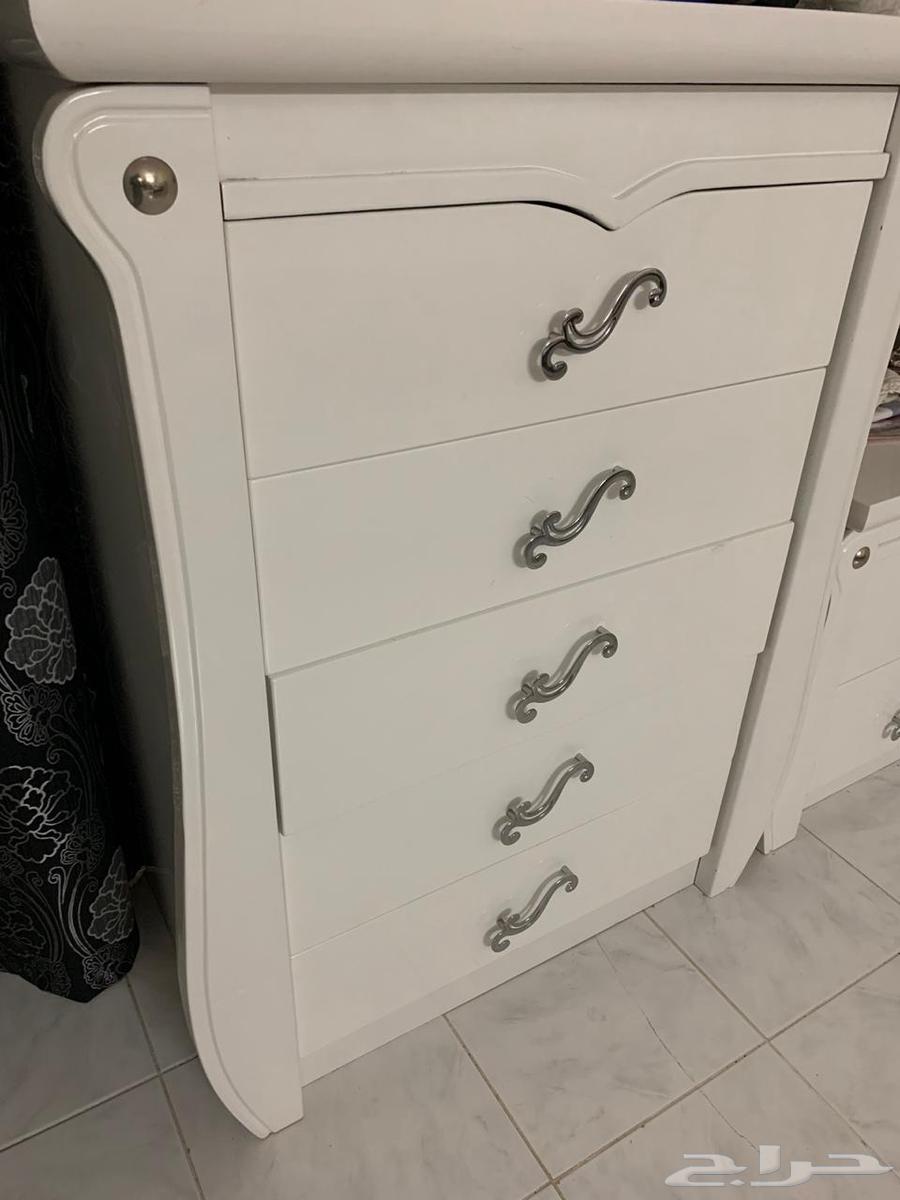 اثاث للبيع غرفة نوم وكنب صاله حرف L وطاولة طعام مع 6 كراسي64415585795457113